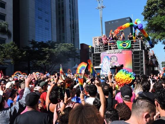 RECORD DATE NOT STATED 30th LGBT+ Pride Parade in Sao Paulo culture shows paradesp federal deputy Erika Hilton (PSOL) raises the audience present. movement of participants, children, activists, drags, transvestites and tourists on Avenida Paulista during the 30th LGBT+ Pride Parade in Sao Paulo, held this Sunday (7). The event features shows by Gloria Groove, Pabllo Vittar, Melody and other artists who perform in defense of diversity, the rights of the LGBT+ population and political participation, with concentration in front of MASP and parade of electric trios along Avenida Paulista and Consolacao.(Foto: Leandro Chemalle Thenews2 imago images) 30th LGBT+ Pride Parade in Sao Paulo  Copyright: xLeandroxChemallex