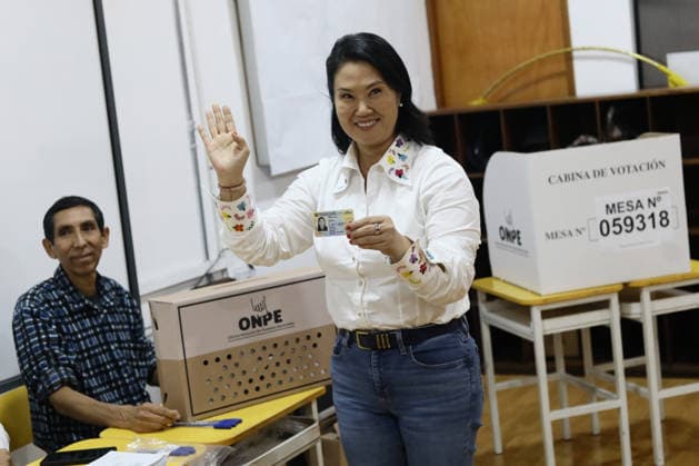 Second round of the Presidential Elections in Lima, Peru LIMA, PERU - JUNE 07: Keiko Fujimori, the presidential candidate for the Popular Force (Fuerza Popular) party, waves as she drops her ballot into the box during the second round of the presidential elections in Lima, Peru on June 07, 2026. Klebher Vasquez Anadolu Lima Peru. Editorial use only. Please get in touch for any other usage.  Copyright: x2026xAnadoluxKlebherxVasquezx