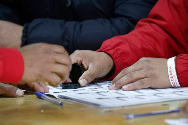 Santiago June 7, 2026 Peruvian citizens in Chile vote during the second round of the presidential election in the commune of Providencia Dragomir Yankovic Aton Chile, Santiago Chile Aton 1162994  Copyright: DRAGOMIRxYANKOVIC ATONxCHILE