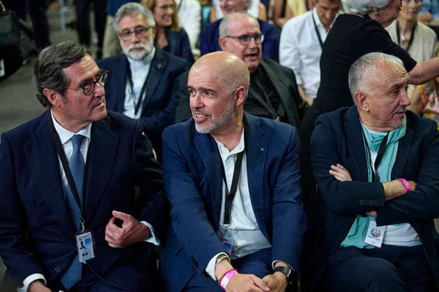 Pope Leo XIV presides over the meeting Weaving networks with the world of culture, education, business and sport in Madrid I D The president of CEOE, Antonio Garamendi the secretary general of CCOO, Unai Sordo and the secretary general of UGT, Pepe Álvarez, during the meeting Weaving networks with the world of culture, education, business and sport , at the Movistar Arena, on June 6, 2026, in Madrid Spain The meeting entitled Weaving networks with the world of culture, education, business and sport, The event includes speeches and a space for dialogue on collaboration between civil institutions and the Church 07 JUNE 2026 POPE LEON XIV WEVING NETWORKS JOSÉ COBO RELIGION VISIT MADRID VATICAN VATICAN CITY EDUCATION CULTURE BUSINESS SPORTS MO  Copyright: xJesusxHellin EuropaxPress Poolx 7579461