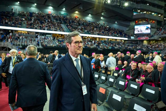 Pope Leo XIV presides over the meeting Weaving networks with the world of culture, education, business and sport in Madrid CEOE President, Antonio Garamendi, during the meeting Weaving networks with the world of culture, education, business and sport , at the Movistar Arena, on June 6, 2026, in Madrid Spain The meeting entitled Weaving networks with the world of culture, education, business and sport brings together representatives from different fields to reflect on their contribution to society The event includes speeches and a space for dialogue around collaboration between civil institutions and the Church, The event includes speeches and a space for dialogue on collaboration between civil institutions and the Church 07 JUNE 2026 POPE  Copyright: xJesusxHellin EuropaxPress Poolx 7579485