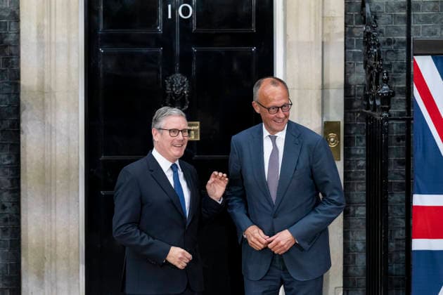 June 7, 2026, London, London, UK: LONDON, UK. Keir Starmer greets Chancellor of Germany. President of Ukraine Volodymyr Zelenskyy arrives in Downing Street for talks with Prime Minister Sir Keir Starmer alongside President of France Emmanuel Macron and Chancellor of Germany Friedrich Merz. The talks are to discuss ongoing European support and solidarity for Ukraine. London UK  - ZUMAl94_ 20260607_zaf_l94_018 Copyright: xStephenxChungx
