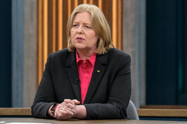 im Bild v.l.: Bärbel Bas (SPD), Parteivorsitzende, Bundesministerin für Arbeit und Soziales GER, Berlin, Studio, zu Gast bei - Caren Miosga, Polittalk, TV, Format, Aufzeichnung, Live, Das Erste, aus Adlershof - am Studio 20, Thema: Ist die SPD bereit für große Reformen, Frau Bas?, 07.06.2026, *** in the picture from l Bärbel Bas SPD , Party Chairwoman, Federal Minister of Labor and Social Affairs GER, Berlin, Studio, guest of Caren Miosga, Polittalk, TV, format, recording, live, Das Erste, from Adlershof at Studio 20, topic Is the SPD ready for major reforms, Ms. Bas , 07 06 2026, Copyright: HMBxMedia UwexKoch