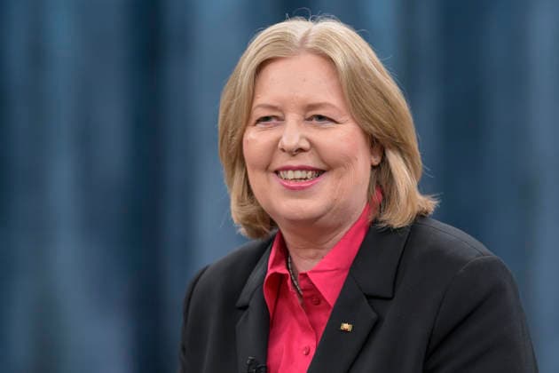 im Bild v.l.: Bärbel Bas (SPD), Parteivorsitzende, Bundesministerin für Arbeit und Soziales GER, Berlin, Studio, zu Gast bei - Caren Miosga, Polittalk, TV, Format, Aufzeichnung, Live, Das Erste, aus Adlershof - am Studio 20, Thema: Ist die SPD bereit für große Reformen, Frau Bas?, 07.06.2026, *** in the picture from l Bärbel Bas SPD , Party Chairwoman, Federal Minister of Labor and Social Affairs GER, Berlin, Studio, guest of Caren Miosga, Polittalk, TV, format, recording, live, Das Erste, from Adlershof at Studio 20, topic Is the SPD ready for major reforms, Ms. Bas , 07 06 2026, Copyright: HMBxMedia UwexKoch