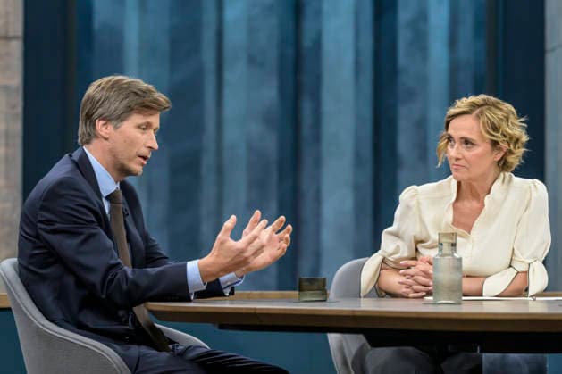 im Bild v.l.: Moritz Schularick, Präsident des Kiel Instituts für Weltwirtschaft, Caren Miosga, GER, Berlin, Studio, zu Gast bei - Caren Miosga, Polittalk, TV, Format, Aufzeichnung, Live, Das Erste, aus Adlershof - am Studio 20, Thema: Ist die SPD bereit für große Reformen, Frau Bas?, 07.06.2026, *** in the picture from l Moritz Schularick, President of the Kiel Institute for the World Economy, Caren Miosga, GER, Berlin, Studio, guest of Caren Miosga, Polittalk, TV, format, recording, live, Das Erste, from Adlershof at Studio 20, topic Is the SPD ready for major reforms, Ms. Bas , 07 06 2026, Copyright: HMBxMedia UwexKoch