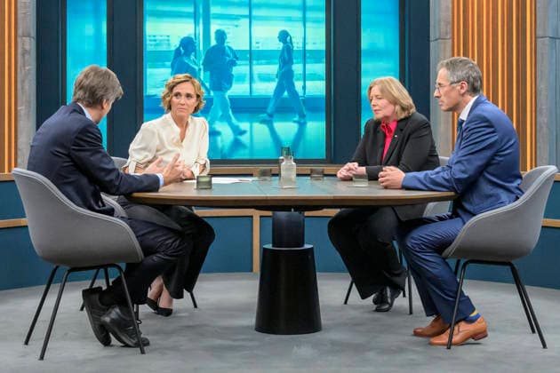 im Bild v.l.: Moritz Schularick, Präsident des Kiel Instituts für Weltwirtschaft, Caren Miosga, Bärbel Bas (SPD), Parteivorsitzende, Bundesministerin für Arbeit und Soziales, Daniel Friedrich Sturm, Leiter Hauptstadtbüro, Der Tagesspiegel, GER, Berlin, Studio, zu Gast bei - Caren Miosga, Polittalk, TV, Format, Aufzeichnung, Live, Das Erste, aus Adlershof - am Studio 20, Thema: Ist die SPD bereit für große Reformen, Frau Bas?, 07.06.2026, *** in the picture from l Moritz Schularick, President of the Kiel Institute for the World Economy, Caren Miosga, Bärbel Bas SPD , Party Chairwoman, Federal Minister of Labor and Social Affairs, Daniel Friedrich Sturm, Head of Capital Office, Der Tagesspiegel, GER, Berlin, Studio, as a guest of Car Copyright: HMBxMedia UwexKoch