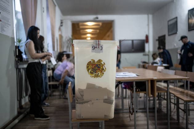 Election officials count ballots in Armenia following conclusion of parliamentary voting YEREVAN, ARMENIA - JUNE 07: The Coat of Arms of Armenia is seen on a ballot box as election officials count ballots after voting concluded in the parliamentary elections in Yerevan, Armenia, on June 07, 2026. Voting, which began at 08:00 local time and ended at 20:00, saw several political groups competing, including Prime Minister Nikol Pashinyan s Civil Contract party, businessman Samvel Karapetyan s Powerful Armenia alliance, and former President Robert Kocharyan s Armenia Alliance, across 2,005 polling stations nationwide. Ozge Elif Kizil Anadolu Yerevan Armenia. Editorial use only. Please get in touch for any other usage.  Copyright: x2026xAnadoluxOzgexElifxKizilx