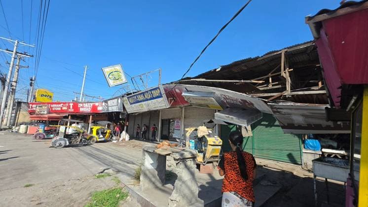 (260608) -- MANILA, June 8, 2026 -- This photo taken on June 8, 2026 shows damaged shops after a 7.8 magnitude earthquake, in General Santos City, the Philippines. At least one person was killed and four others were injured following earthquakes that struck the Philippines, according to local media reports on Monday. The Philippine Institute of Volcanology and Seismology said a magnitude 7.8 offshore earthquake hit waters in the southern Philippines on Monday morning, and warned of a tsunami. (SpotNews) PHILIPPINES-GENERAL SANTOS CITY-EARTHQUAKE-AFTERMATH GuoxYige 