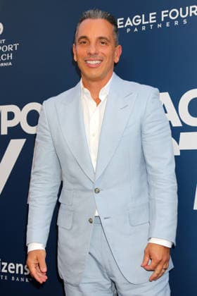 June 7, 2026, Newport Beach, California, USA: LOS ANGELES - JUN 7: Sebastian Maniscalco at the Newport Beach TV Fest at the Lido Theater on June 7, 2026 in Newport Beach, CA Newport Beach USA - ZUMAb170 20260607_aap_b170_128 Copyright: xKayxBlakex