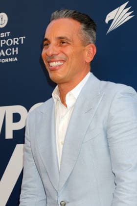 June 7, 2026, Newport Beach, Ca, USA: LOS ANGELES - JUN 7: Sebastian Maniscalco at the Newport Beach TV Fest at the Lido Theater on June 7, 2026 in Newport Beach, CA Newport Beach USA - ZUMAnc22 20260607_zaa_nc22_125 Copyright: xKathyxHutchinsx