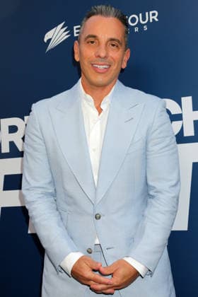 June 7, 2026, Newport Beach, Ca, USA: LOS ANGELES - JUN 7: Sebastian Maniscalco at the Newport Beach TV Fest at the Lido Theater on June 7, 2026 in Newport Beach, CA Newport Beach USA - ZUMAnc22 20260607_zaa_nc22_139 Copyright: xKathyxHutchinsx