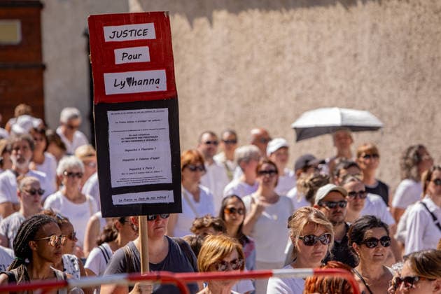Commemorative White March To Lyhanna - Fleurance Atmosphère during commemorative white march to pay tribute to Lyhanna in Fleurance, France on June 7 2026. The disappearance of the girl identified by police as 11-year-old schoolgirl Lyhanna and days of searches that ended with the discovery of her body in a disused grain silo have gripped national and, increasingly, political attention since she went missing in the southwestern Gers region on May 29. Photo by I Bazin ABACAPRESS.COM Fleurance Gers France  Copyright: xIxBazin ABACAx