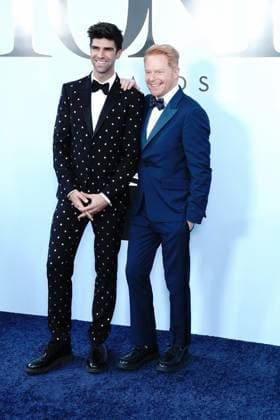Justin Mikita, Jesse Tyler Ferguson at arrivals for 79th Annual Tony Awards - Arrivals 2, Radio City Music Hall at Rockefeller Center, New York, NY, June 07, 2026. Photo By: Kristin Callahan Everett Collection 79th Annual Tony Awards - Arrivals 2 PUBLICATIONXNOTxINxCANxCHNxFRAxITAxJPNxNORxPOLxRUSxESPxUKxUSA