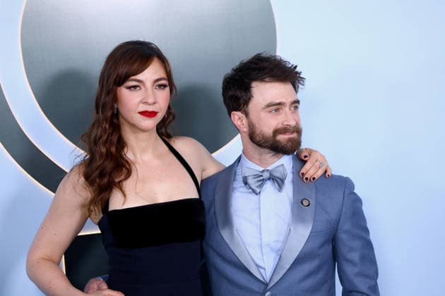 Tony Awards - Arrivals - NYC Erin Darke and Daniel Radcliffe attend the Tony Awards at Radio City Hall in New York, NY on June 7, 2026. Photo by Charles Guerin ABACAPRESS.COM New York City NY United States  Copyright: xGuerinxCharles ABACAx
