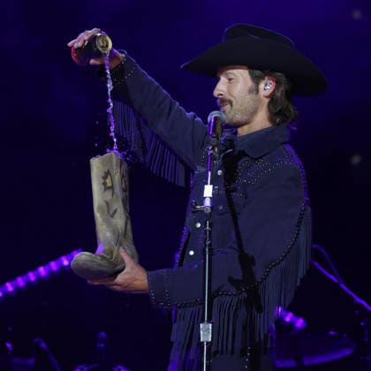 CMA Music Festival - Day 4 Glen Powell onstage at day four of the CMA Music Festival held at Nissan Stadium on June 7, 2026 in Nashville, TN. Nashville Nissan Stadium Tennessee USA Copyright: xCurtisxHilbunx xAFF-USA.comx