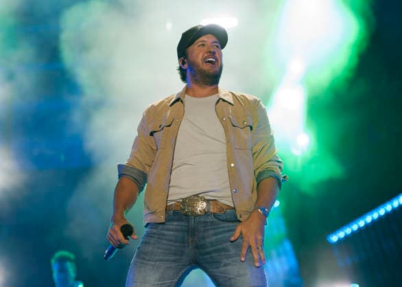 June 7, 2026 - Nashville, Tennessee; USA - Musician LUKE BRYAN performs live at the Nissan Stadium as part of the 2026 CMA Music Festival that took place in downtown Nashville. Copyright 2026 . Nashville USA  - ZUMAm78_ 20260608_zaf_m78_021 Copyright: xJasonxMoorex