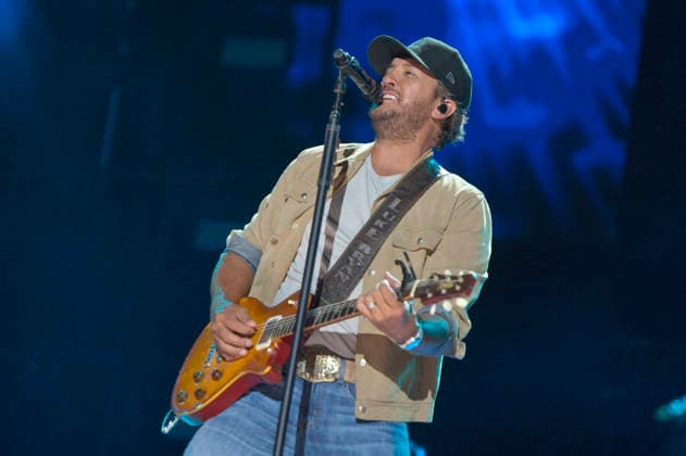 June 7, 2026 - Nashville, Tennessee; USA - Musician LUKE BRYAN performs live at the Nissan Stadium as part of the 2026 CMA Music Festival that took place in downtown Nashville. Copyright 2026 . Nashville USA  - ZUMAm78_ 20260608_zaf_m78_034 Copyright: xJasonxMoorex
