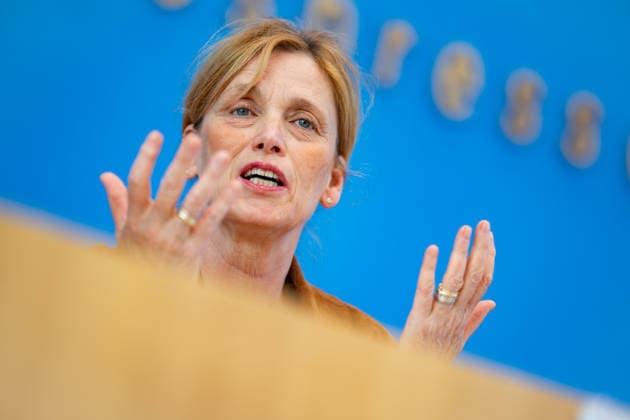 Karin Prien, Bundesministerin für Bildung, Familie, Senioren, Frauen und Jugend;Bundespressekonferenz in Berlin - Kinderreport 2026 - Titel Chancengerechte Bildung, Berlin Berlin Deutschland Haus der Bundespressekonferenz *** Karin Prien, Federal Minister of Education, Family Affairs, Senior Citizens, Women and Youth Federal Press Conference in Berlin Kinderreport 2026 Titel Chancengerechte Bildung, Berlin Berlin Germany House of the Federal Press Conference