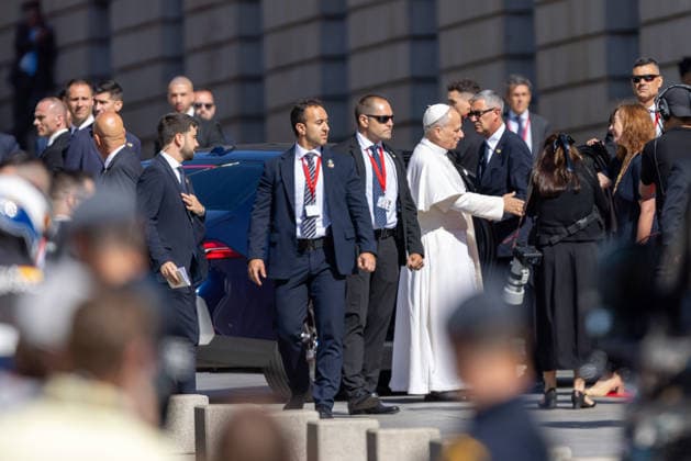 June 8, 2026, Madrid, Spain: Pope Leo XIV arrives at the Spanish Parliament in Madrid during his visit to Spain. Madrid Spain  - ZUMAl194 20260608_zip_l194_003 Copyright: xMarekxLadzinskix