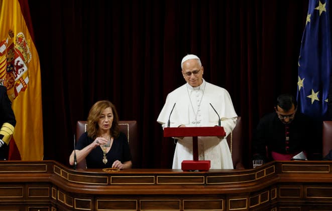 Pope Leo XIV (R) delivers a speech at the Lower House in Madrid, Spain, 08 June 2026, next to Speaker of the Lower House, Francina Armengol (L), as part of his week long visit to Spain. Pope visits Spanish Lower House !ACHTUNG: NUR REDAKTIONELLE NUTZUNG!  Copyright: xBallesterosx GRAF4171 20260608-55020532766_1