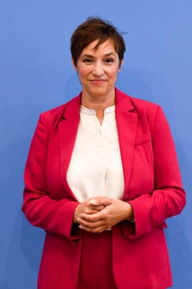 ABB BPK- Prof. Dr. Nicole Deitelhoff, PRIF Leibniz-Institut für Friedens- und Konfliktforschung Thema Bericht Vorstellung Friedensgutachten 2026 Die neuen Warlords. Gewaltdynamiken einhegen auf der BPK Bundespressekonferenz am 08.06.2026 in Berlin Berlin Deutschland *** ABB BPK Prof Dr Nicole Deitelhoff, PRIF Leibniz Institute for Peace and Conflict Research Topic Report Presentation Peace Report 2026 Contain the new warlords Violence dynamics at the BPK Federal Press Conference on 08 06 2026 in Berlin Berlin Germany
