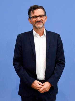 ABB BPK-Prof. Dr. Conrad Schetter, Bonn International Centre for Conflict Studies (bicc) Thema Bericht Vorstellung Friedensgutachten 2026 Die neuen Warlords. Gewaltdynamiken einhegen auf der BPK Bundespressekonferenz am 08.06.2026 in Berlin Berlin Deutschland *** ABB BPK Prof Dr Conrad Schetter, Bonn International Centre for Conflict Studies bicc Topic Report Presentation Peace Report 2026 The New Warlords Contain Violence Dynamics at the BPK Federal Press Conference on 08 06 2026 in Berlin Berlin Germany