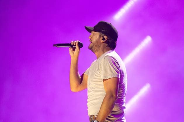 LUKE BRYAN on stage for CMA Fest 2026 - SUN, , Nashville, TN, June 07, 2026. Photo By: Justin Renfroe Everett Collection CMA Fest 2026 - SUN PUBLICATIONXNOTxINxCANxCHNxFRAxITAxJPNxNORxPOLxRUSxESPxUKxUSA