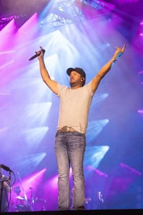 LUKE BRYAN on stage for CMA Fest 2026 - SUN, , Nashville, TN, June 07, 2026. Photo By: Justin Renfroe Everett Collection CMA Fest 2026 - SUN PUBLICATIONXNOTxINxCANxCHNxFRAxITAxJPNxNORxPOLxRUSxESPxUKxUSA