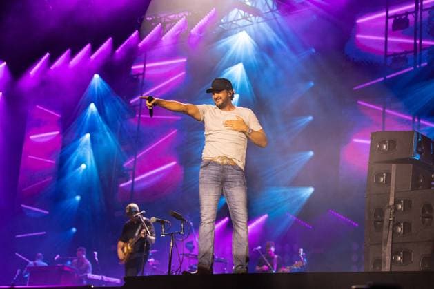 LUKE BRYAN on stage for CMA Fest 2026 - SUN, , Nashville, TN, June 07, 2026. Photo By: Justin Renfroe Everett Collection CMA Fest 2026 - SUN PUBLICATIONXNOTxINxCANxCHNxFRAxITAxJPNxNORxPOLxRUSxESPxUKxUSA