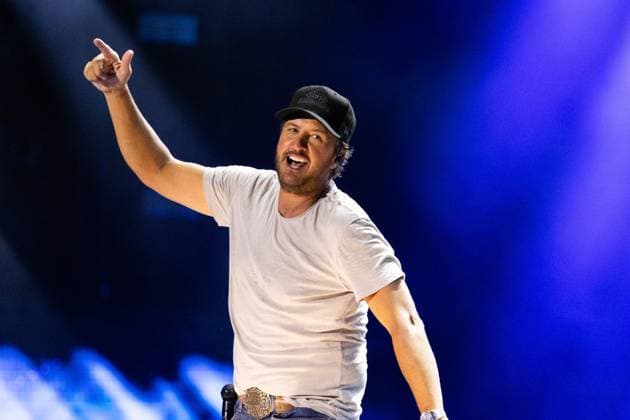 LUKE BRYAN on stage for CMA Fest 2026 - SUN, , Nashville, TN, June 07, 2026. Photo By: Justin Renfroe Everett Collection CMA Fest 2026 - SUN PUBLICATIONXNOTxINxCANxCHNxFRAxITAxJPNxNORxPOLxRUSxESPxUKxUSA