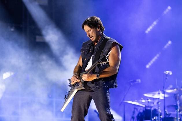 RUSSELL DICKERSON on stage for CMA Fest 2026 - SUN, , Nashville, TN, June 07, 2026. Photo By: Justin Renfroe Everett Collection CMA Fest 2026 - SUN PUBLICATIONXNOTxINxCANxCHNxFRAxITAxJPNxNORxPOLxRUSxESPxUKxUSA
