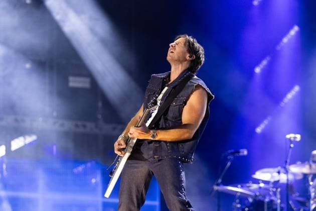 RUSSELL DICKERSON on stage for CMA Fest 2026 - SUN, , Nashville, TN, June 07, 2026. Photo By: Justin Renfroe Everett Collection CMA Fest 2026 - SUN PUBLICATIONXNOTxINxCANxCHNxFRAxITAxJPNxNORxPOLxRUSxESPxUKxUSA