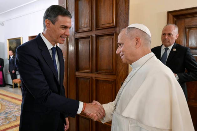SPAIN - POPE LEO XIV DURING A PRIVATE MEETING WITH THE PRESIDENT OF THE SPAIN GOVERNMENT, PEDRO SANCHEZ PEREZ- CASTEJON IN MADRID - 2026 6 8 Spain, Vatican, 2026 6 8 Pope Leo XIV during a private meeting with the President of the Spanish Government, Pedro Sánchez Pérez-Castejón, in Madrid EDITORIAL USE ONLY - NO BOOKS Copyright: xVATICANxMEDIA CPPx