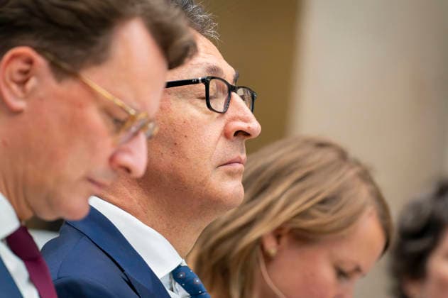 Hendrik Wüst + Cem Özdemir beim BMDS EUR, Deutschland, Berlin, 08.06.2026: Veranstaltung des BMDS zu 1 Jahr Staatsmodernisierung mit Wirkung in der Berlin-Brandenburgischen Akademie der Wissenschaften. Zu Gast: Hendrik Wüst, Ministerpräsident des Landes Nordrhein-Westfalen, und Cem Özdemir, Ministerpräsident des Landes Baden-Württemberg. *** Hendrik Wüst Cem Özdemir at the BMDS EUR, Germany, Berlin, 08 06 2026 BMDS event on 1 year of state modernization with impact at the Berlin Brandenburg Academy of Sciences Guest Hendrik Wüst, Minister President of North Rhine-Westphalia, and Cem Özdemir, Minister President of Baden Württemberg
