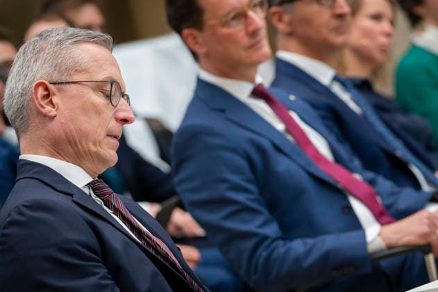 Hendrik Wüst + Cem Özdemir beim BMDS EUR, Deutschland, Berlin, 08.06.2026: Veranstaltung des BMDS zu 1 Jahr Staatsmodernisierung mit Wirkung in der Berlin-Brandenburgischen Akademie der Wissenschaften. Zu Gast: Hendrik Wüst, Ministerpräsident des Landes Nordrhein-Westfalen, und Cem Özdemir, Ministerpräsident des Landes Baden-Württemberg. *** Hendrik Wüst Cem Özdemir at the BMDS EUR, Germany, Berlin, 08 06 2026 BMDS event on 1 year of state modernization with impact at the Berlin Brandenburg Academy of Sciences Guest Hendrik Wüst, Minister President of North Rhine-Westphalia, and Cem Özdemir, Minister President of Baden Württemberg