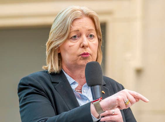 Bärbel Bas beim BMDS EUR, Deutschland, Berlin, 08.06.2026: Keynote von Bärbel Bas (SPD), Bundesministerin für Arbeit und Soziales auf einer Veranstaltung des BMDS zu 1 Jahr Staatsmodernisierung mit Wirkung in der Berlin-Brandenburgischen Akademie der Wissenschaften. Zu Gast: Hendrik Wüst, Ministerpräsident des Landes Nordrhein-Westfalen, und Cem Özdemir, Ministerpräsident des Landes Baden-Württemberg. *** Bärbel Bas at BMDS EUR, Germany, Berlin, 08 06 2026 Keynote speech by Bärbel Bas SPD , Federal Minister of Labour and Social Affairs at a BMDS event on 1 year of state modernization with impact at the Berlin Brandenburg Academy of Sciences Guest Hendrik Wüst, Minister President of the State of North Rhine-Westphalia, and Ce