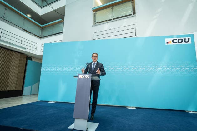 Carsten Linnemann, CDU-Generalsekretär, während der Pressekonferenz nach der Bundesvorstandssitzung;CDU Bundesvorstand und Gremiensitzungen am 08.06.2026, Berlin Berlin Deutschland Konrad-Adenauer-Haus, Bundespart *** Carsten Linnemann, CDU Secretary General, during the press conference after the Federal Executive Committee meeting CDU Federal Executive Committee and committee meetings on 08 06 2026, Berlin Berlin Germany Konrad Adenauer Haus, Bundespart