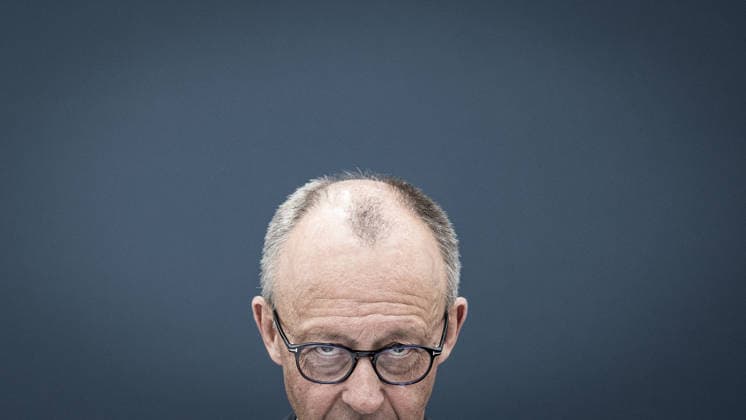 Friedrich Merz, CDU-Vorsitzender und Bundeskanzler, zu Beginn der Bundesvorstandssitzung;CDU Bundesvorstand und Gremiensitzungen am 08.06.2026, Berlin Berlin Deutschland Konrad-Adenauer-Haus, Bundespart *** Friedrich Merz, CDU Chairman and Federal Chancellor, at the beginning of the Federal Executive Committee meeting CDU Federal Executive Committee and committee meetings on 08 06 2026, Berlin Berlin Germany Konrad Adenauer Haus, Bundespart