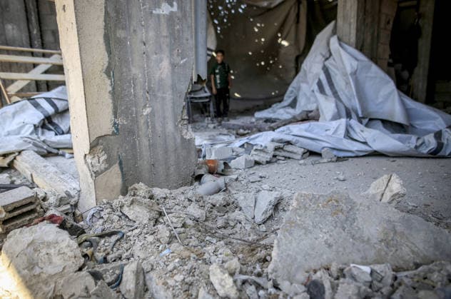 Three killed, including a child, in Israeli strike on Jabalia camp GAZA, PALESTINE - JUNE 8: Palestinians inspect the heavy damage at the scene after the Israeli army targeted a residential home belonging to civilians in the Tel al-Hawa neighborhood, southwest of Gaza City, Palestine, on June 8, 2026. The attack resulted in numerous casualties and injuries. Saeed M. M. T. Jaras Anadolu Gaza City Gaza. Editorial use only. Please get in touch for any other usage.  Copyright: x2026xAnadoluxSaeedxM.xM.xT.xJarasx