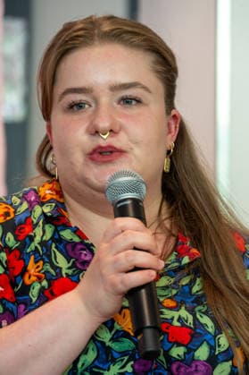 Muenchen, CSD Pressekonferenz, Leoni L., Beraterin bei Strong! , der LGBTQ*-Fachstelle gegen Diskriminierung und Gewalt *** Munich, CSD press conference, Leoni L , counselor at Strong , the LGBTQ center against discrimination and violence