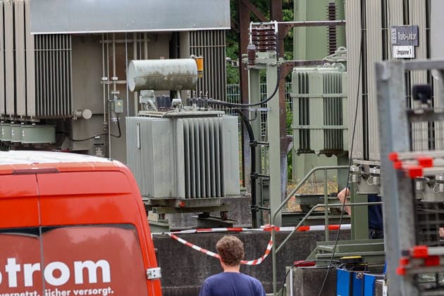 Reutlingen Themenbilder: Umspannwerk Brand in Reutlingen-Betzingen, 08.06.2026 Themenbilder: Umspannwerk Brand in Reutlingen-Betzingen, 08.06.2026, Reparaturarbeiten an der Umspannwerk *** Reutlingen Theme pictures Substation fire in Reutlingen Betzingen, 08 06 2026 Theme pictures Substation fire in Reutlingen Betzingen, 08 06 2026, Repair work on the substation Copyright: xEibner-Pressefoto DimitrixDrofitx EP_ddh