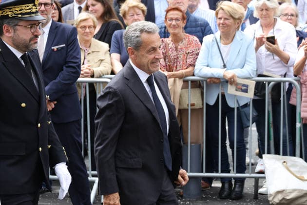 Andre Santini Funeral - Issy-les-Moulineaux Nicolas Sarkozy during funeral ceremony of Mayor of Issy-les-Moulineaux Andre Santini at the Saint-Etienne church in Issy-les-Moulineaux near Paris, France on June 8, 2026. Andre Santini died on June 1, 2026, aged 85. Photo by Nasser Berzane ABACAPRESS.COM Issy-les-Moulineaux France  Copyright: xBerzanexNasser ABACAx