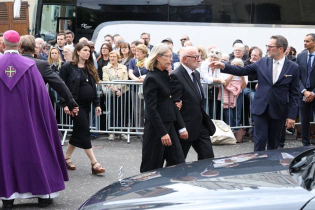 Andre Santini Funeral - Issy-les-Moulineaux Borther of Andre Santini and family during funeral ceremony of Mayor of Issy-les-Moulineaux Andre Santini at the Saint-Etienne church in Issy-les-Moulineaux near Paris, France on June 8, 2026. Andre Santini died on June 1, 2026, aged 85. Photo by Nasser Berzane ABACAPRESS.COM Issy-les-Moulineaux France  Copyright: xBerzanexNasser ABACAx