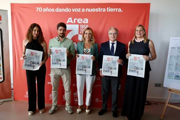 Celebration of the 70th anniversary of the newspaper Área del Campo de Gibraltar The president of the Diputación de Cádiz, Almudena Martínez c , poses in a photo during the presentation ceremony of the special newspaper for the 70th anniversary of the newspaper Área A June 8, 2026 in Palmones, Cádiz Andalucía, Spain 08 JUNE 2026 Palmones, Cadiz Andalucia, Espa Palmones, Cadiz Andalucia, Espa Espana  Copyright: xNachoxFradex 7581707