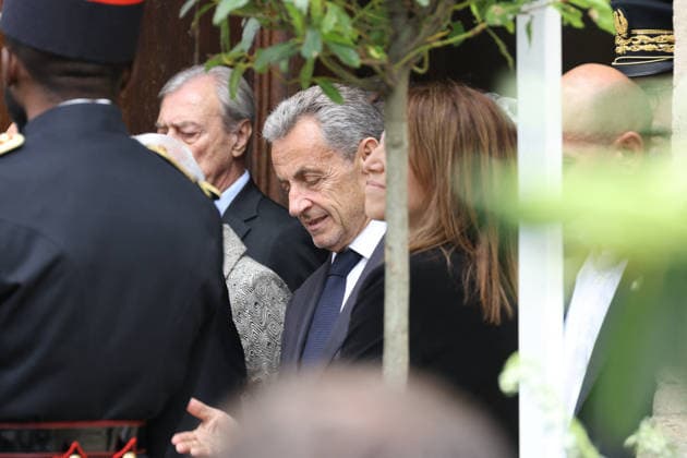 Andre Santini Funeral - Issy-les-Moulineaux Nicolas Sarkozy during funeral ceremony of Mayor of Issy-les-Moulineaux Andre Santini at the Saint-Etienne church in Issy-les-Moulineaux near Paris, France on June 8, 2026. Andre Santini died on June 1, 2026, aged 85. Photo by Nasser Berzane ABACAPRESS.COM Issy-les-Moulineaux France  Copyright: xBerzanexNasser ABACAx