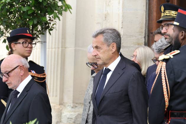 Andre Santini Funeral - Issy-les-Moulineaux Nicolas Sarkozy during funeral ceremony of Mayor of Issy-les-Moulineaux Andre Santini at the Saint-Etienne church in Issy-les-Moulineaux near Paris, France on June 8, 2026. Andre Santini died on June 1, 2026, aged 85. Photo by Nasser Berzane ABACAPRESS.COM Issy-les-Moulineaux France  Copyright: xBerzanexNasser ABACAx