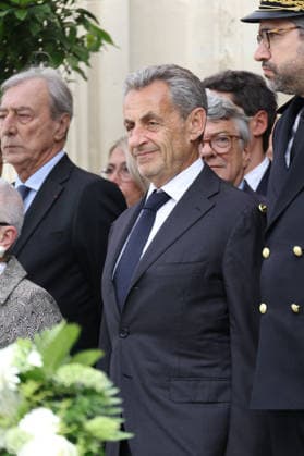 Andre Santini Funeral - Issy-les-Moulineaux Nicolas Sarkozy during funeral ceremony of Mayor of Issy-les-Moulineaux Andre Santini at the Saint-Etienne church in Issy-les-Moulineaux near Paris, France on June 8, 2026. Andre Santini died on June 1, 2026, aged 85. Photo by Nasser Berzane ABACAPRESS.COM Issy-les-Moulineaux France  Copyright: xBerzanexNasser ABACAx