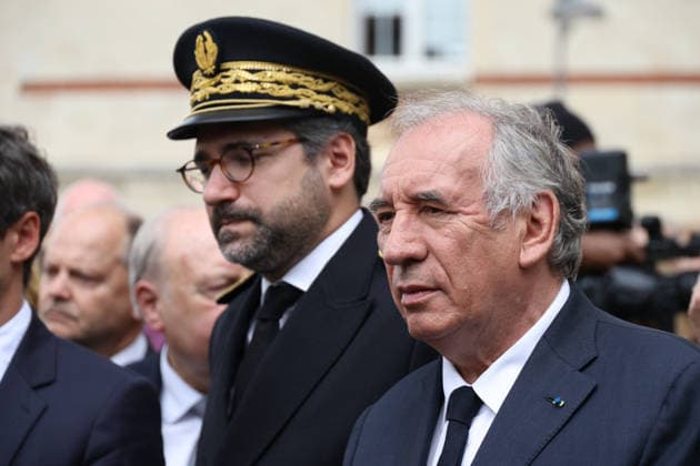 Andre Santini Funeral - Issy-les-Moulineaux during funeral ceremony of Mayor of Issy-les-Moulineaux Andre Santini at the Saint-Etienne church in Issy-les-Moulineaux near Paris, France on June 8, 2026. Andre Santini died on June 1, 2026, aged 85. Photo by Nasser Berzane ABACAPRESS.COM Issy-les-Moulineaux France  Copyright: xBerzanexNasser ABACAx