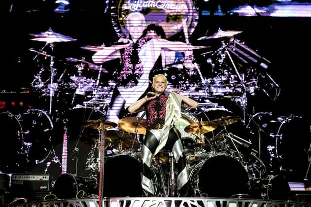 David Lee Roth live bei einem Konzert der Don t Love Me, Rent Me -Tour im The Paramount. Huntington, 07.06.2026