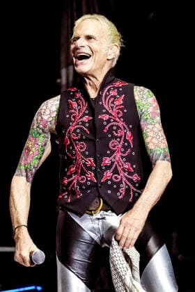 David Lee Roth live bei einem Konzert der Don t Love Me, Rent Me -Tour im The Paramount. Huntington, 07.06.2026